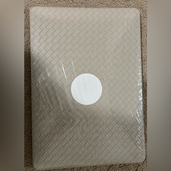 Original Tan Woven Apple Laptop Case - Picture 3 of 4